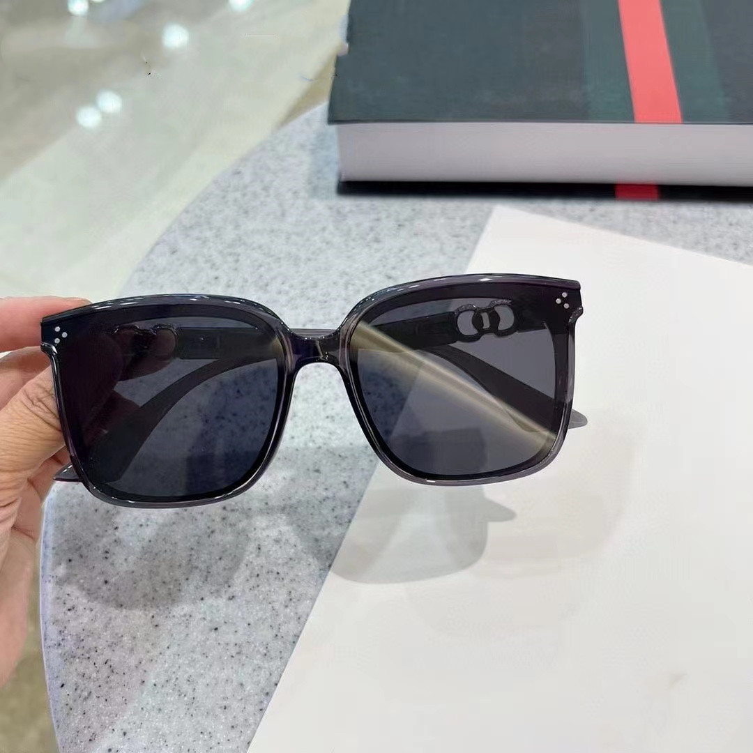 Same Style New Women's Sunglas - огляд і ціна Italy Fashion Street